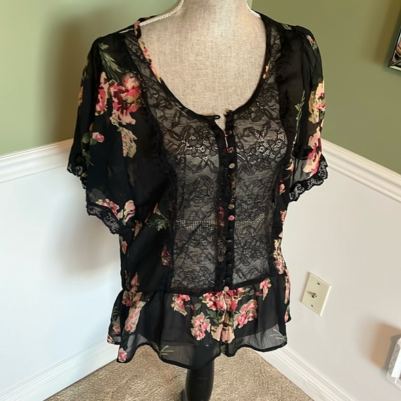 Buffalo brand floral blouse - Picture 1 of 6